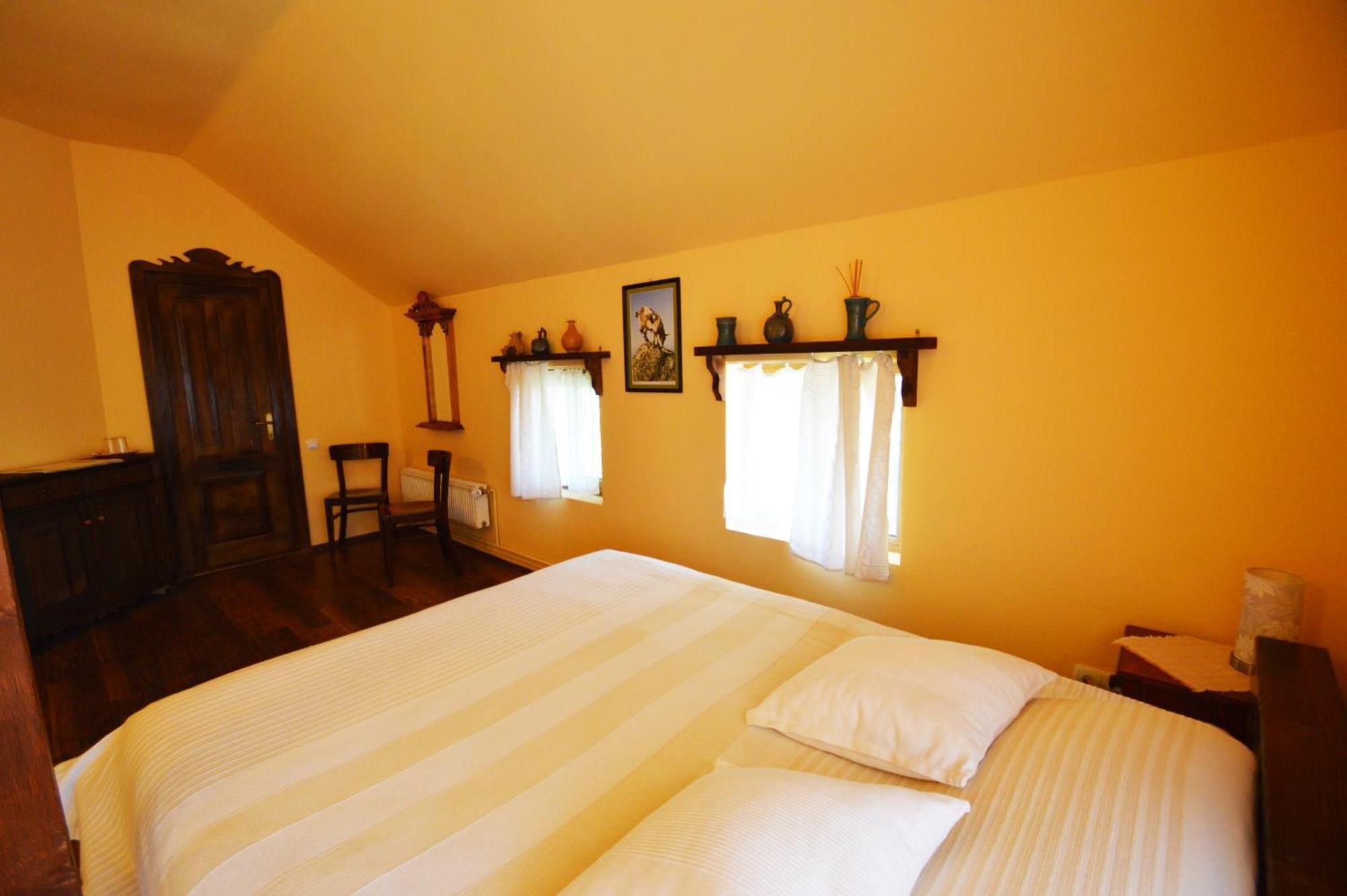 Arts And Crafts Guesthouse Baia Sprie Ruang foto